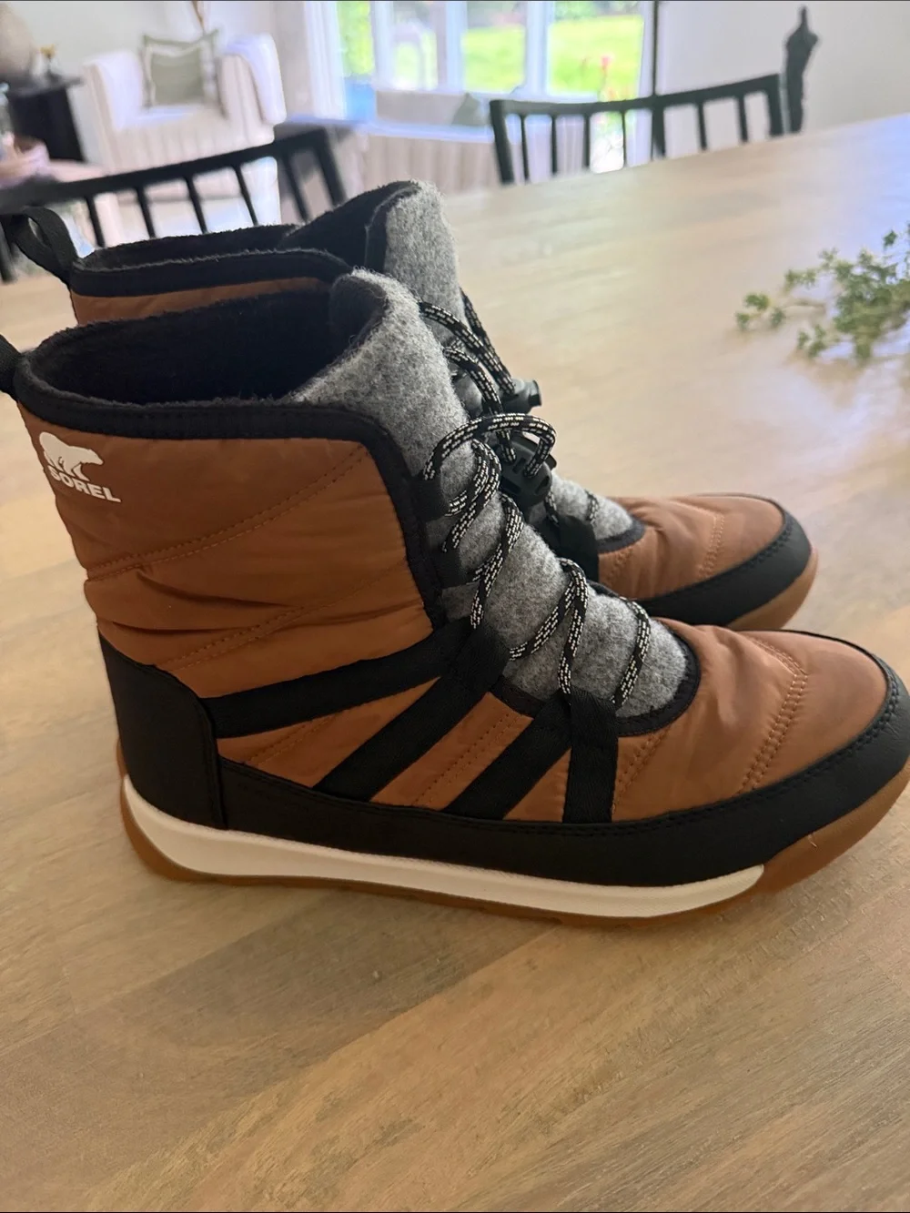 Sorel Women's Brown and Gray Insulated Lace-Up Winter Boots
